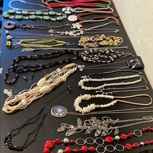 25 Necklaces (some sets) for only $15! 🙌😮🙌